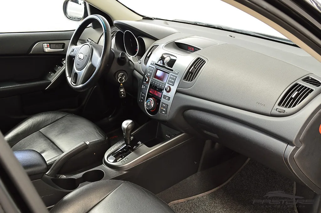 Kia Cerato E252