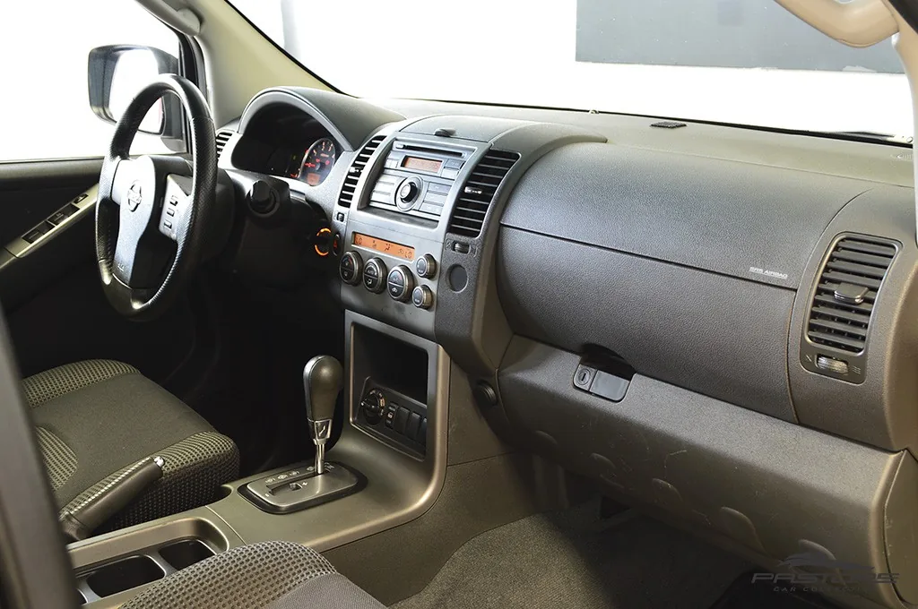 Nissan Pathfinder SE 2.5 TDI