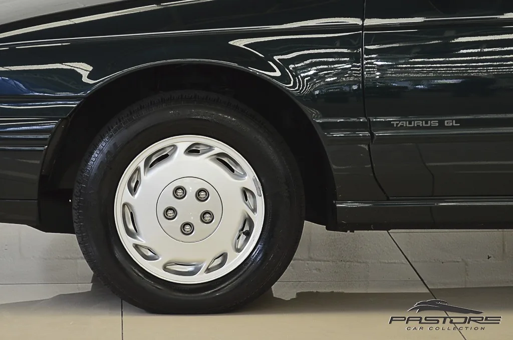 Ford Taurus GL
