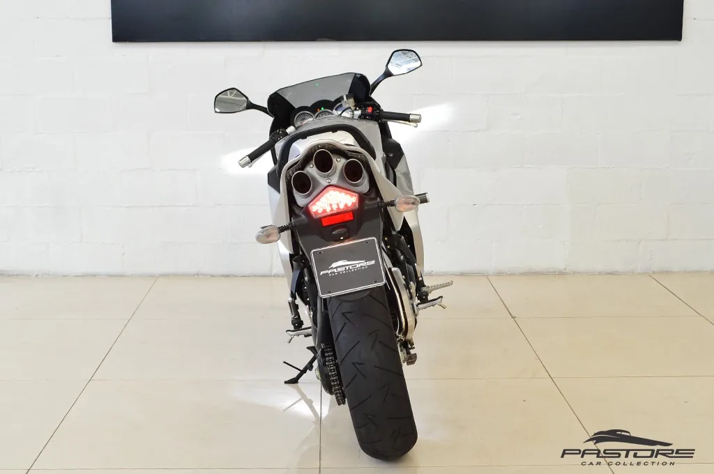 Triumph Sprint ST 1050