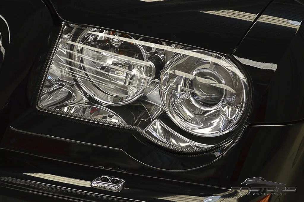 Chrysler 300C SRT8