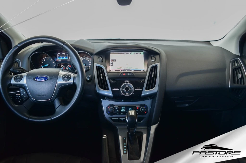 Ford Focus Titanium Hatch