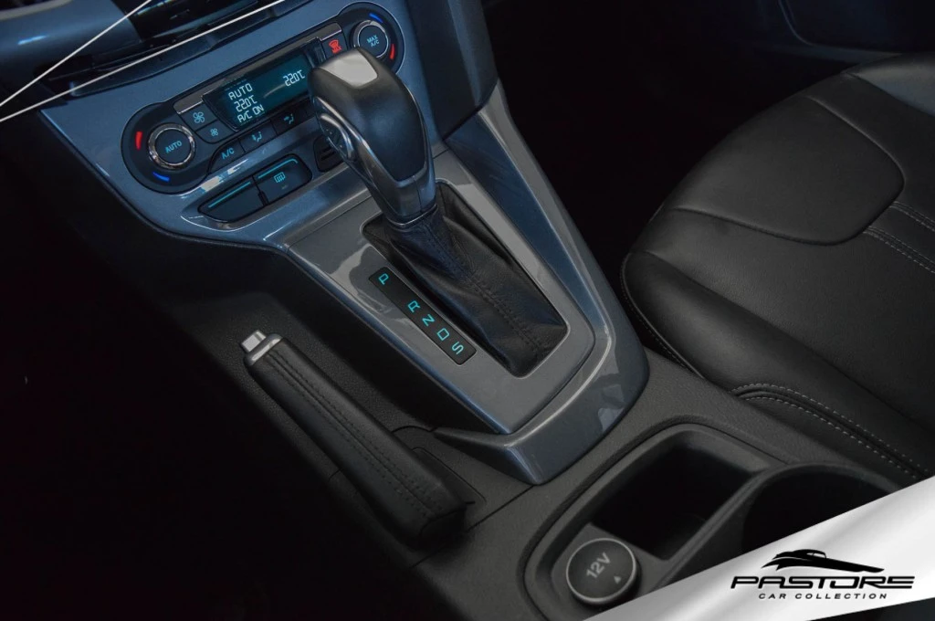 Ford Focus Titanium Hatch