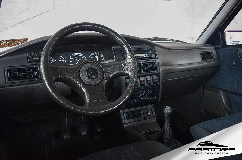 VW Santana 2000 Evidence