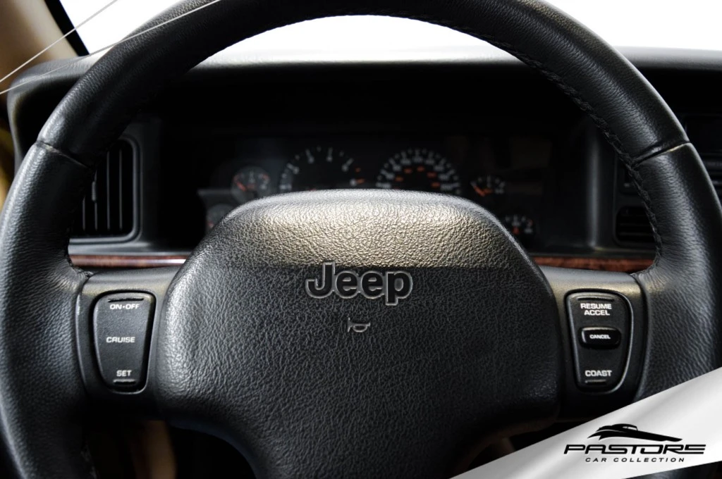 Jeep Grand Cherokee Limited V8 4×4