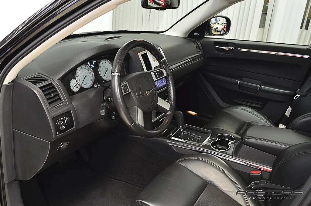 Chrysler 300C SRT8