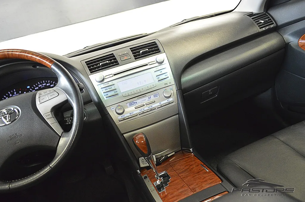 Toyota Camry XLE V6