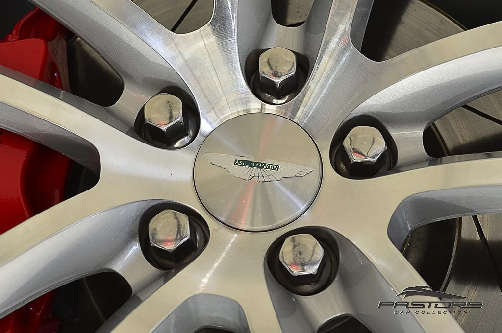 Aston Martin DB9 6.0 V12