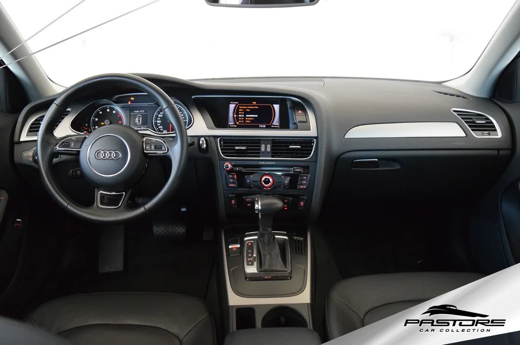 Audi A4 Attraction 2.0 TFSI
