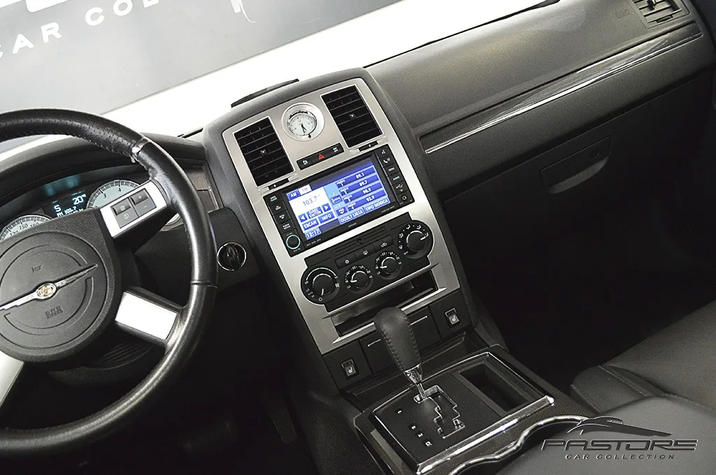Chrysler 300C SRT8
