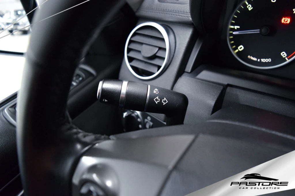 Land Rover Discovery 4 SDV6 SE