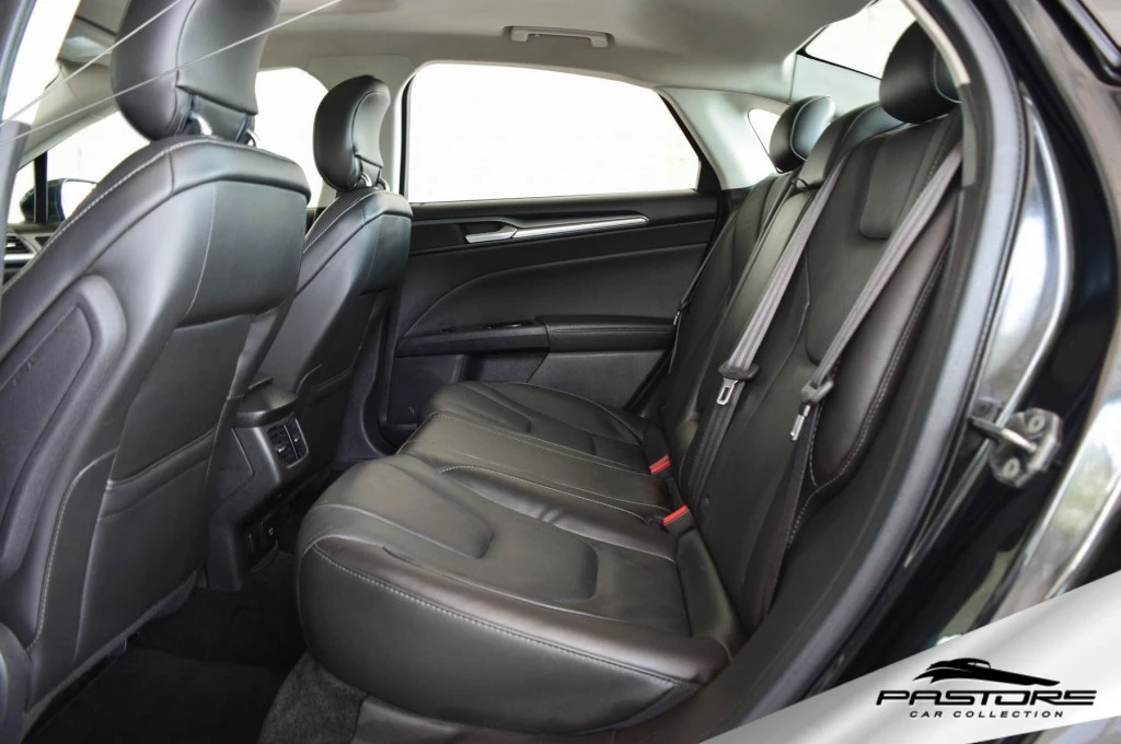 Ford Fusion Titanium AWD