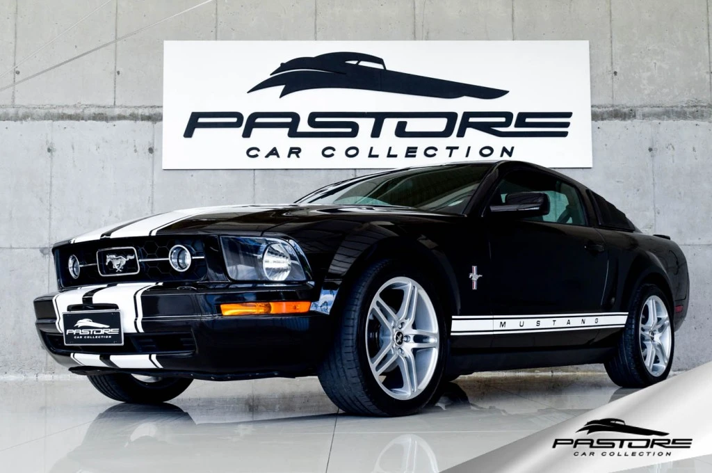 Ford Mustang Coupe V6