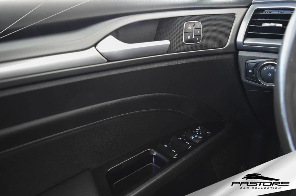 Ford Fusion Titanium AWD