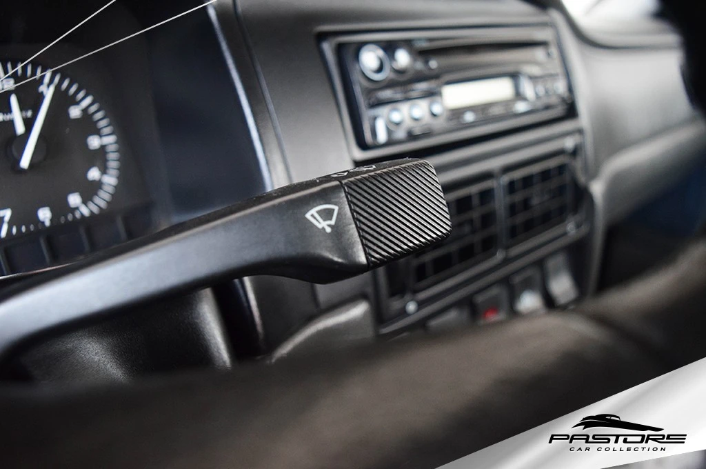 VW Santana 2000 Evidence