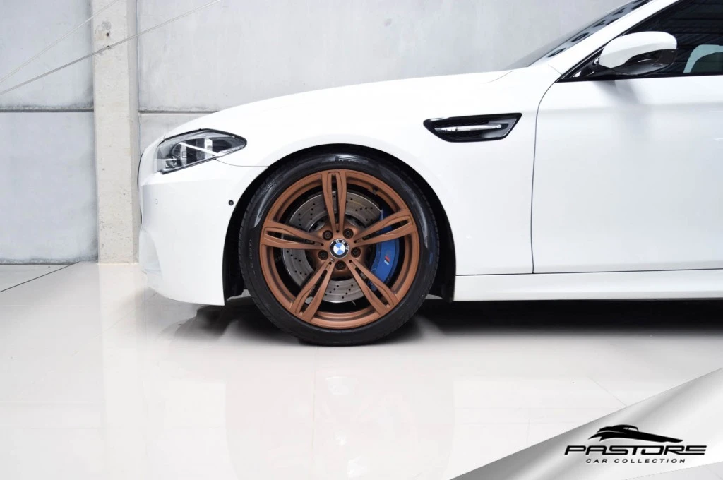 BMW M5 F10