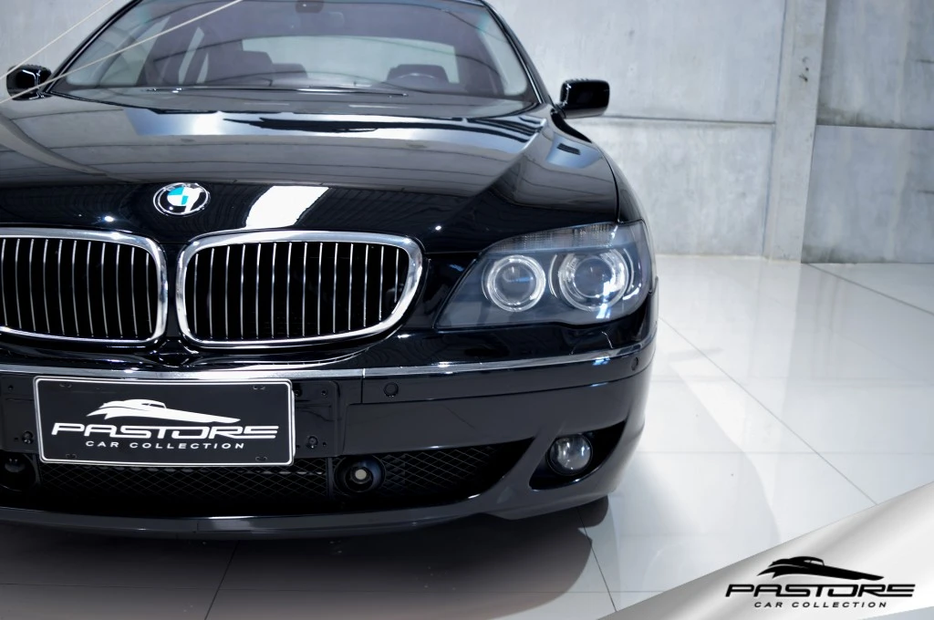 BMW 750i 4.8 V8