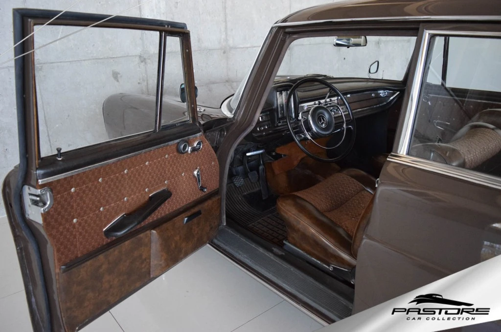 Mercedes-Benz 220 Sb