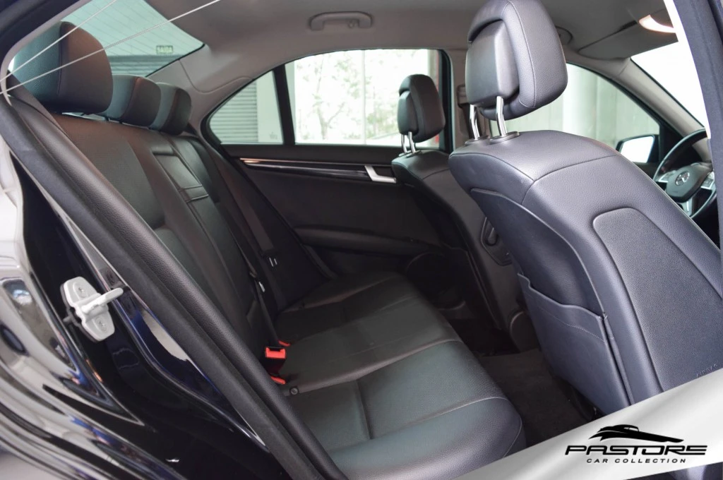 Mercedes-Benz C180 CGI Classic