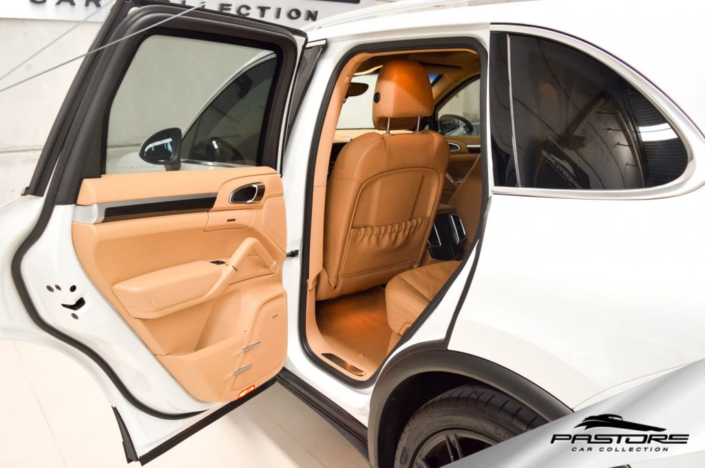 Porsche Cayenne S 4.8 V8