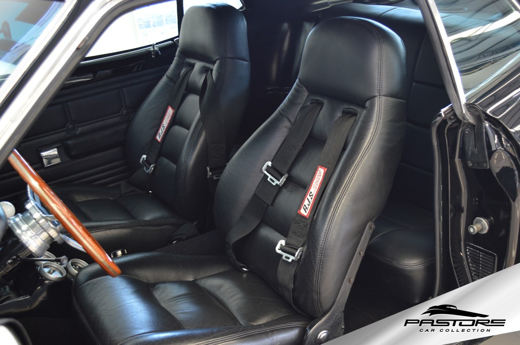 Ford Mustang Grande (R. Yates)