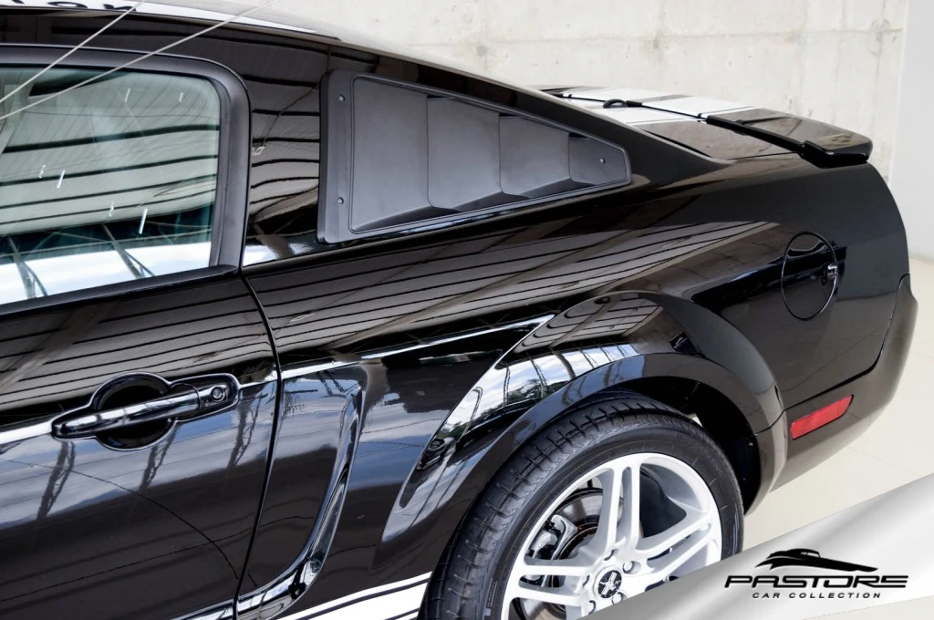 Ford Mustang Coupe V6