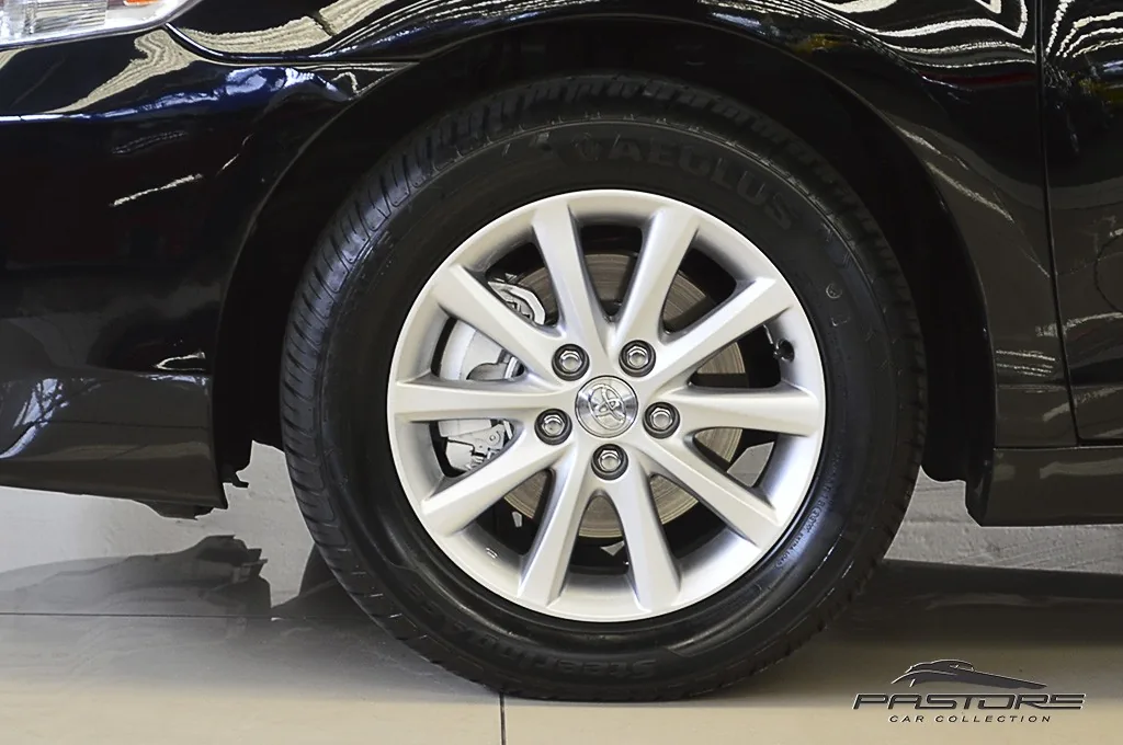 Toyota Camry XLE V6