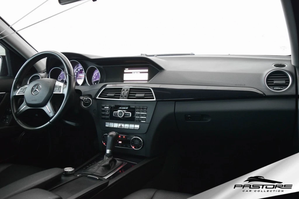 Mercedes-Benz C180 CGI Classic