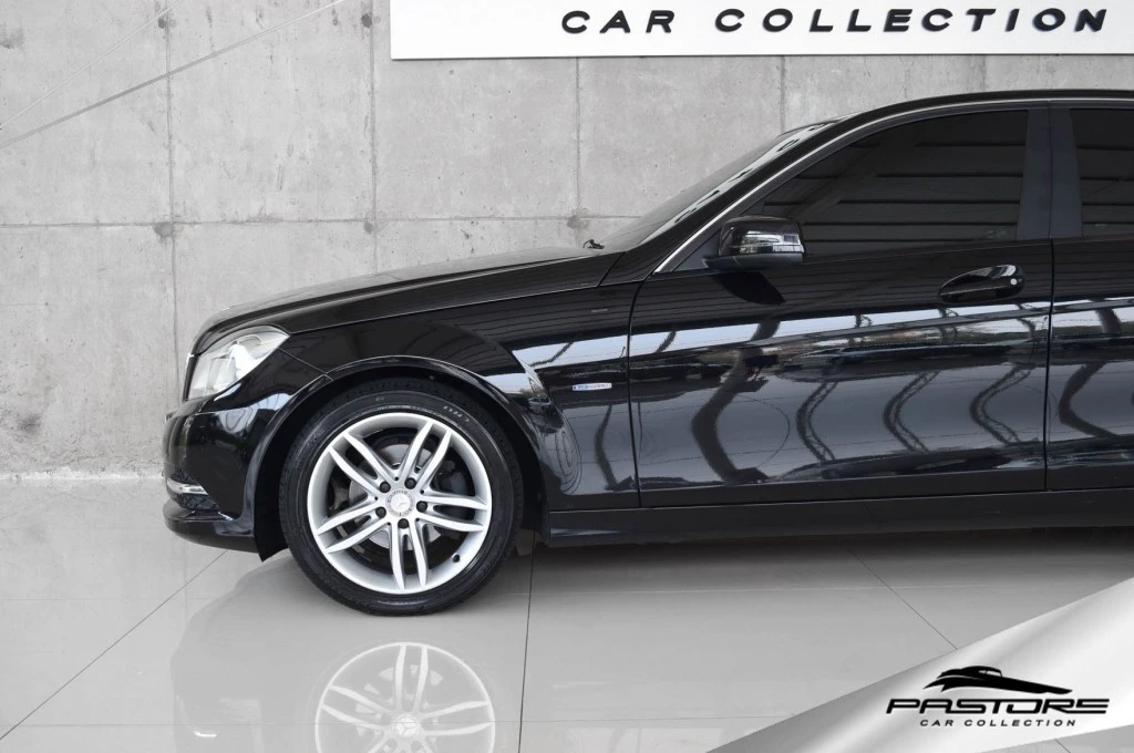 Mercedes-Benz C180 CGI Classic