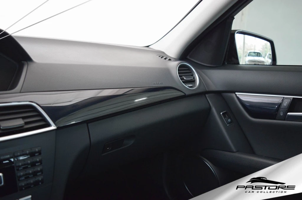 Mercedes-Benz C180 CGI Classic