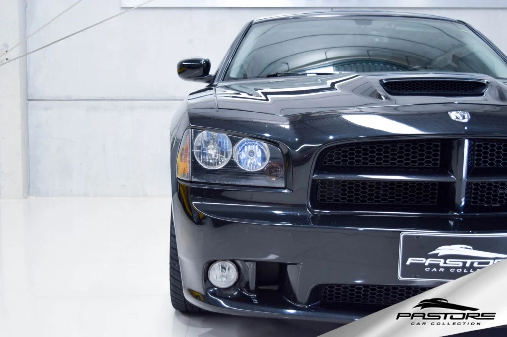 Dodge Charger SRT8 Hemi