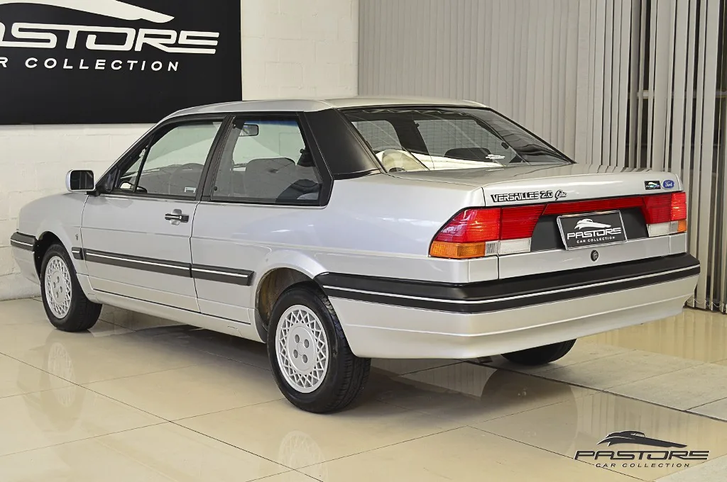 Ford Versailles Ghia