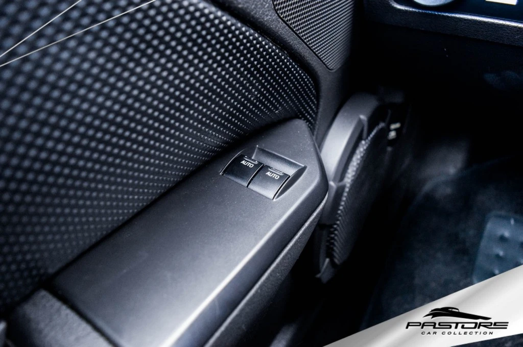 Ford Mustang Coupe V6