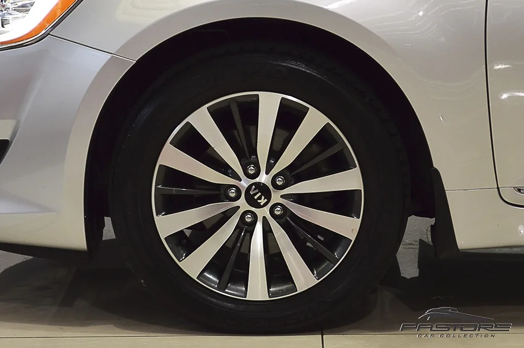 Kia Cadenza EX