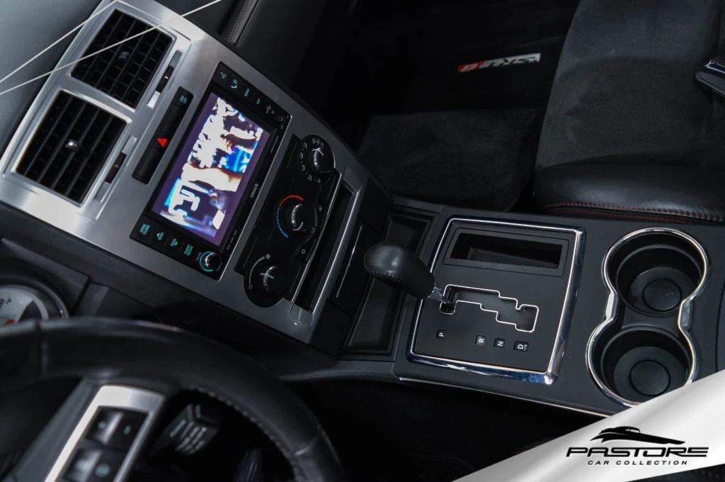 Dodge Charger SRT8 Hemi