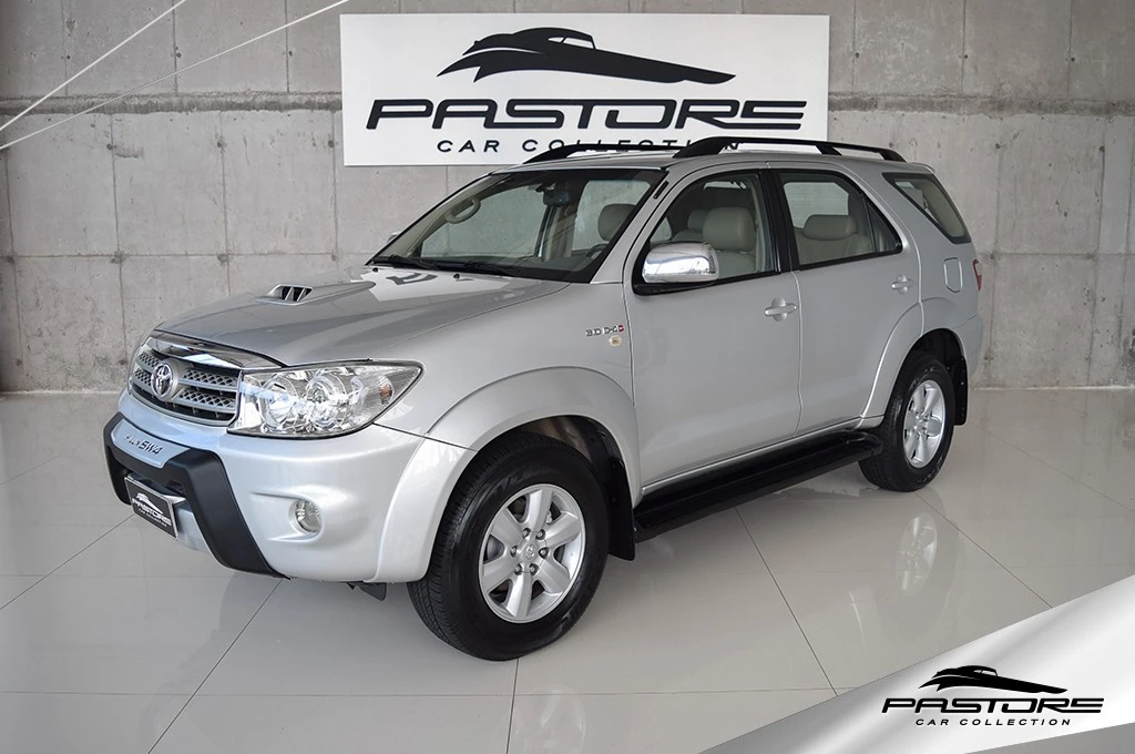 Toyota Hilux SW4 SRV 4×4