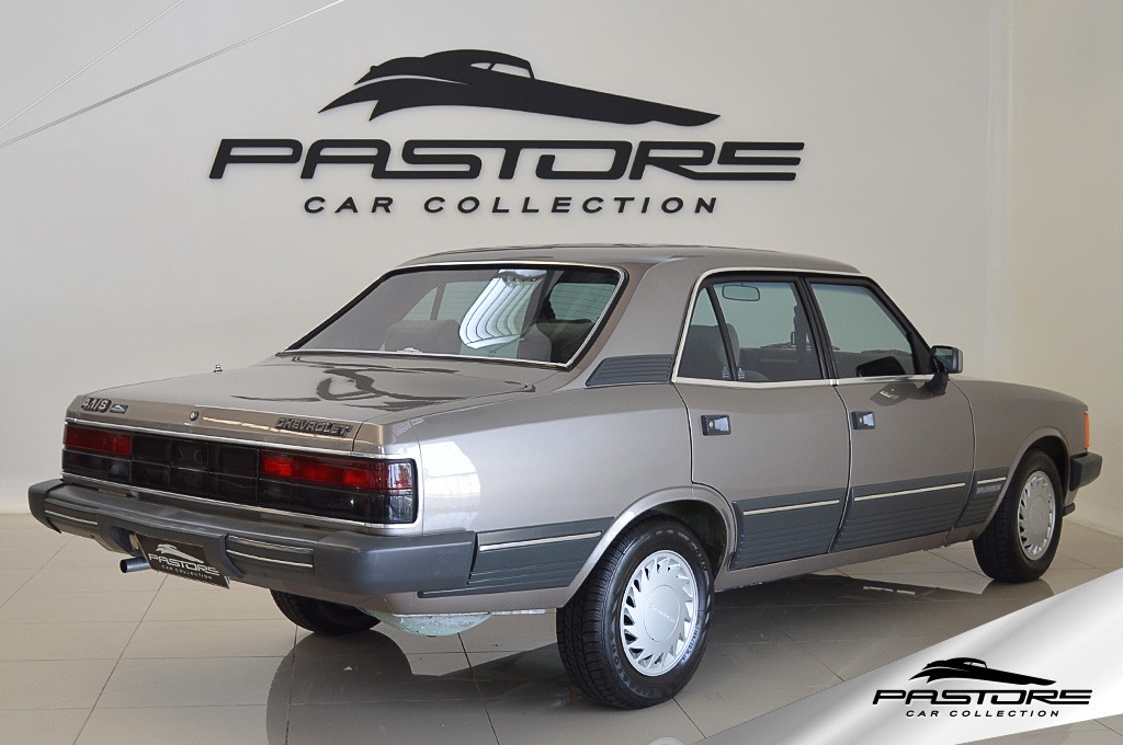 GM Opala Diplomata SE