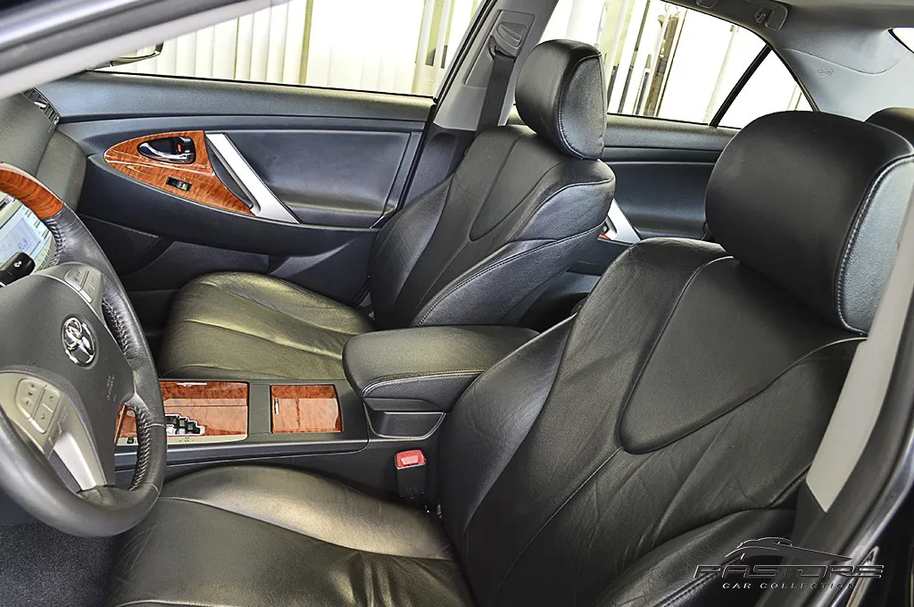 Toyota Camry XLE V6