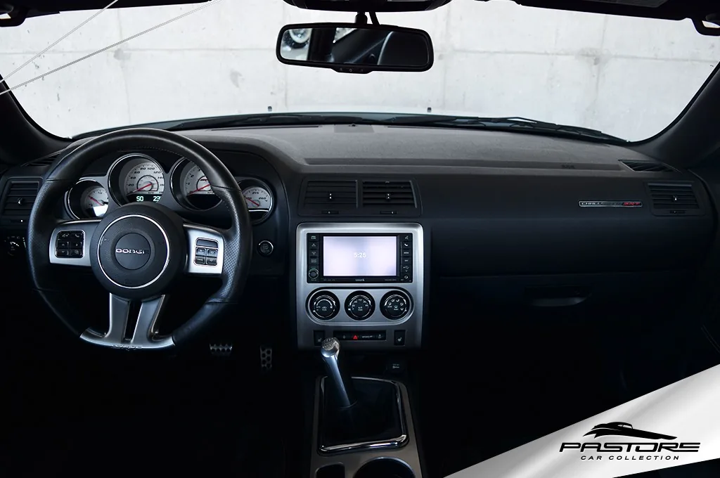 Dodge Challenger SRT8