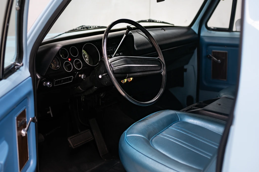 Dodge Dodge D100 Club Cab