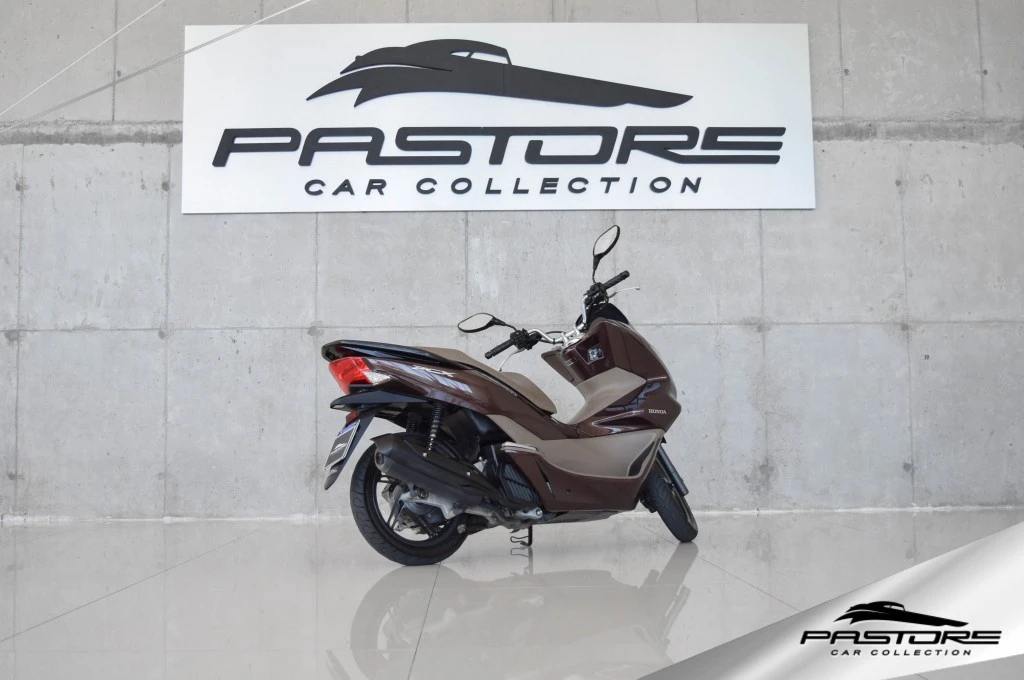 Honda PCX 150 DLX