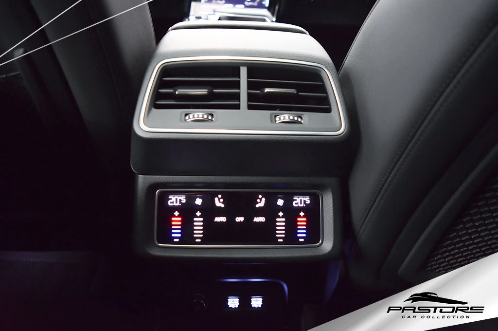 Audi E-tron Performance Black