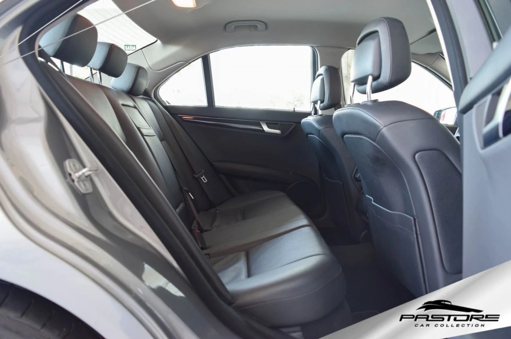 Mercedes-Benz C180 CGI Classic