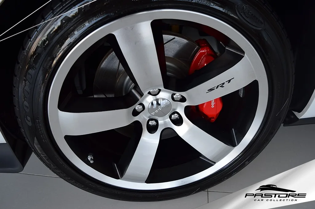 Dodge Challenger SRT8