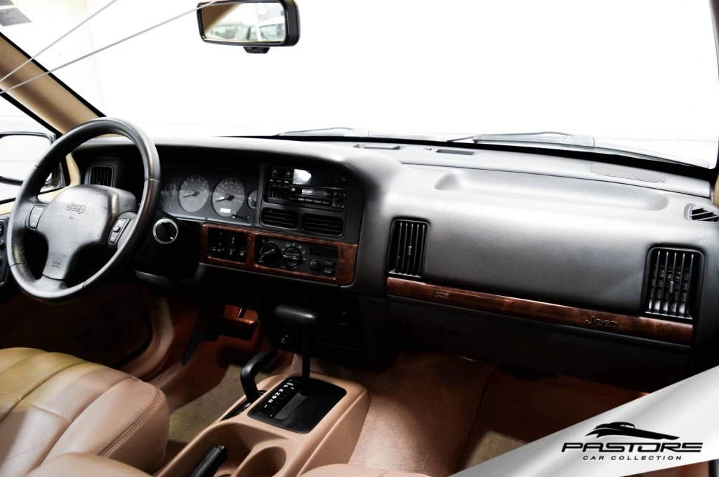 Jeep Grand Cherokee Limited V8 4×4