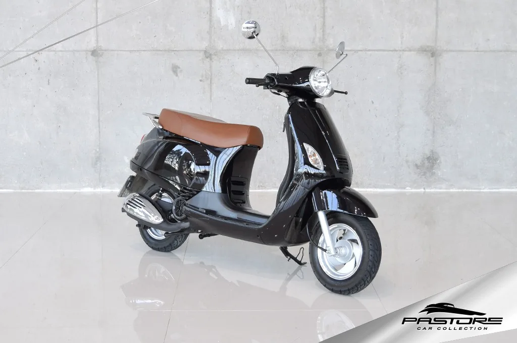 Benzhou Scooter Collection YY150 T