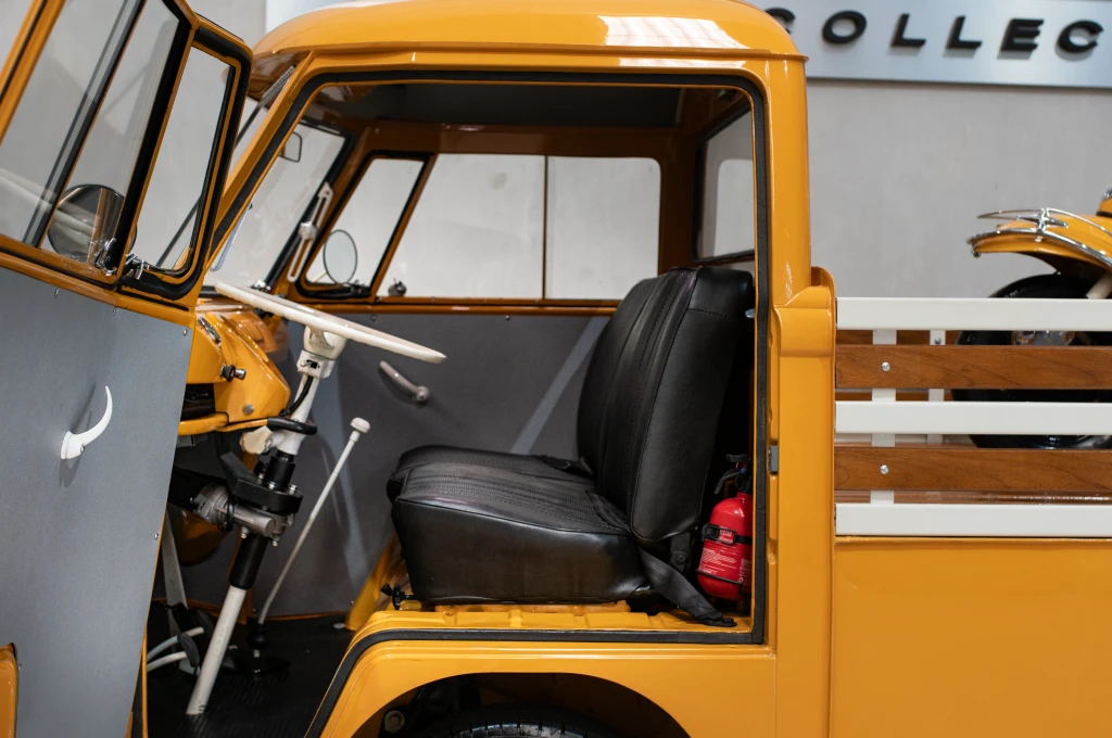 VW Volkswagen Kombi 1500