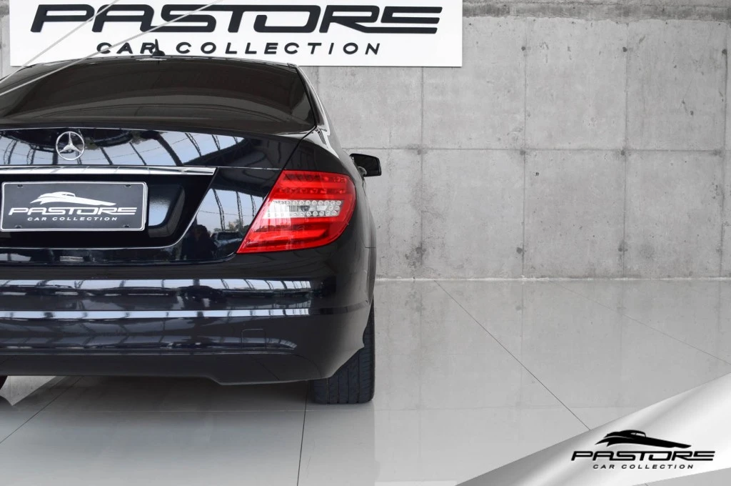 Mercedes-Benz C180 CGI Classic