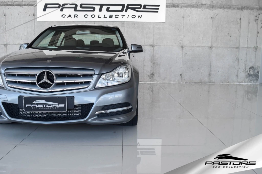 Mercedes-Benz C180 CGI Classic