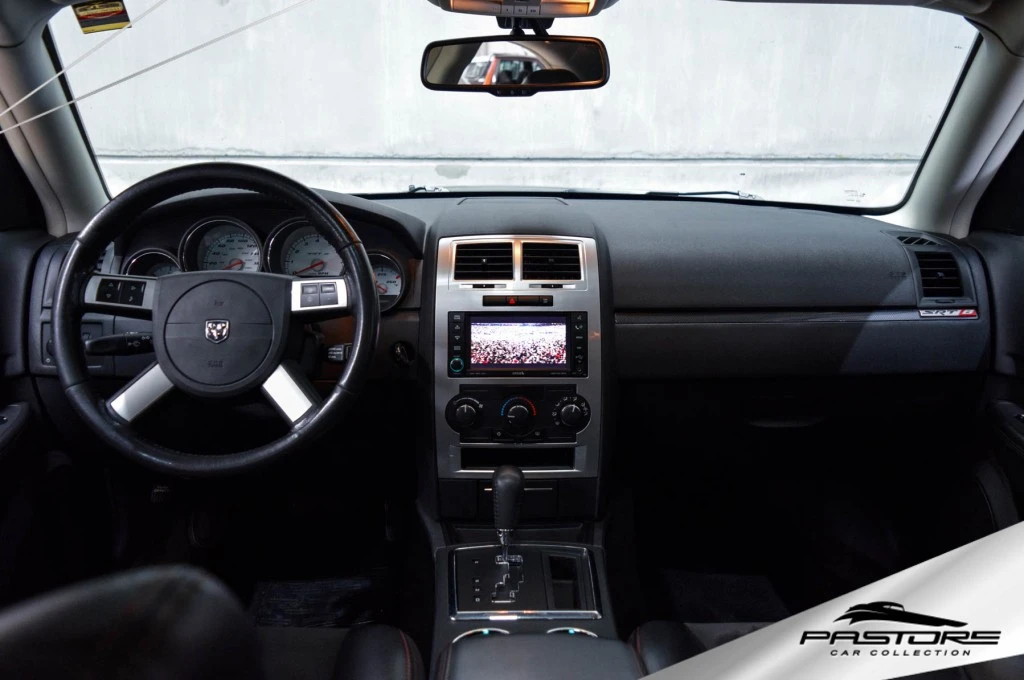 Dodge Charger SRT8 Hemi